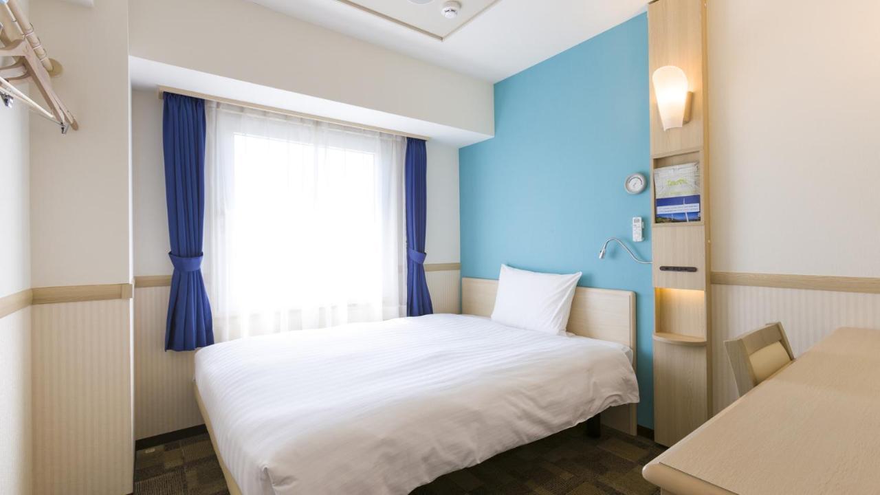 Toyoko Inn Nara Oji Eki Minami Guchi Buitenkant foto